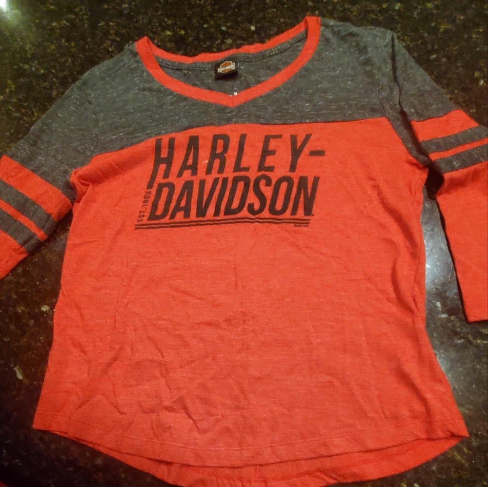 Tee shirt